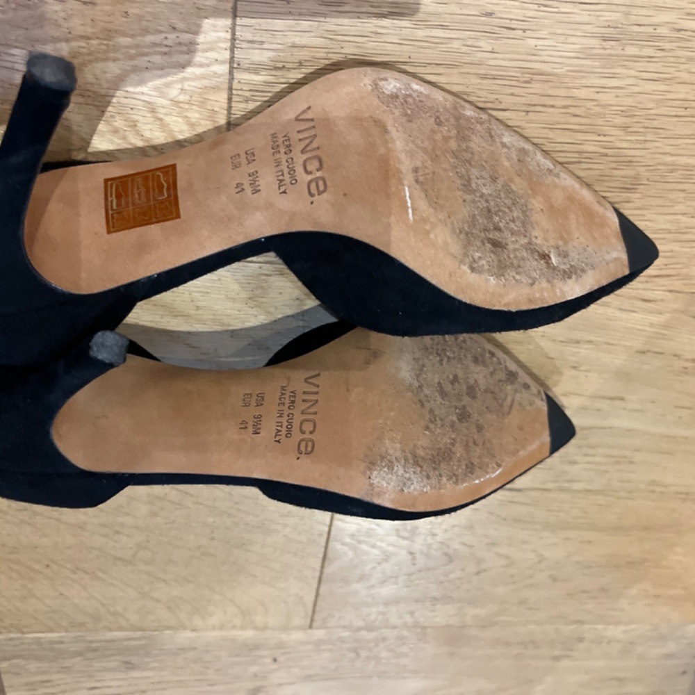 Vince Black Suede Dorsay Pumps EUR 41 US 9.5 - Picture 3 of 4